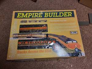 lot 472 image: K-Line Empire Builder 4 Unit Electric Train Set