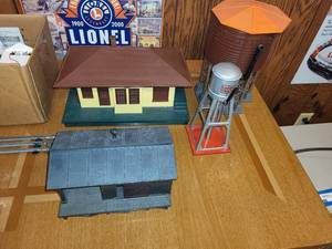 lot 493 image: Collection of Lionel Train Accessories including Buildings and Water Tower