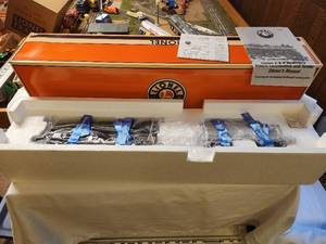 lot 7 image: Lionel 2-8-4 Berkshire Steam Locomotive and Tender Set