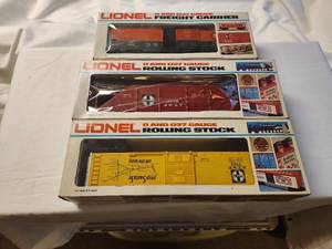 lot 8 image: Lionel O and 027 Gauge Freight and Rolling Stock Set