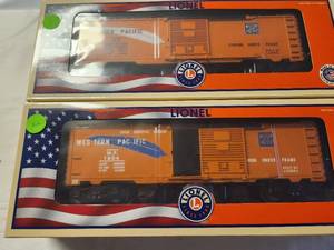 lot 23 image: Pair of Lionel Western Pacific 40 Boxcars - Limited Edition