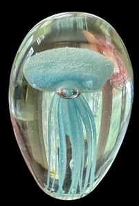 lot 36A image: Handcrafted Blue Jellyfish Glass Paperweight