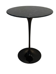 lot 40D image: Saarinen Round Side Table with Marble Top