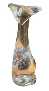 lot 59 image: Baccarat Crystal Cat Figurine