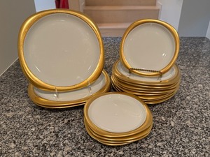 lot 61 image: Rosenthal Studio-Linie Gold Trim Dinnerware Set - 16 Pieces
