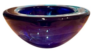 lot 65D image: Kosta Boda Style Blue Swirl Glass Bowl Decorative Piece