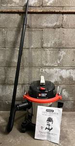 lot 77N image: G - Porter Cable 5 Gallon Wet Dry Shop Vacuum