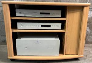 lot 88NS image: G-NAD Electronics Stereo Audio System including NAD S400 Stereo Tuner and NAD S200 Stereo Power Amplifier