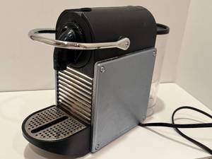 lot 122 image: Nespresso Inissia Espresso Machine with Water Reservoir