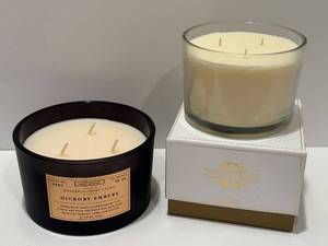 lot 133 image: LR - Set of 2 Scented Candles Hickory Embers and Pear & Blossom by Fitz and Floyd