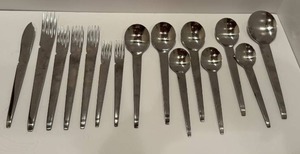 lot 134 image: K - Retroneau 188 Korea Stainless Steel Flatware Set with Forks, Spoons, and Spreader