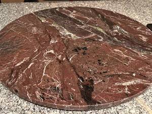 lot 139 image: K - 14 Inch Red Marble Lazy Susan