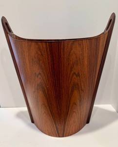 lot 142 image: K - Vintage Danish Modern Teak Waste Basket with Handles