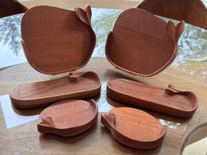 lot 168 image: DR - Set of 6 Vintage Adalarte Honduras Mid-Century Decorative Shaped Wood Trays