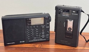 lot 180 image: MBR - Lot of 2 Realistic Radios DX-380 and VSC-2001 Voice of the World