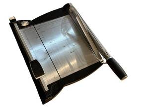 lot 239J image: G - Purple Cows 2-in-1 Combo Trimmer and Guillotine Paper Cutter