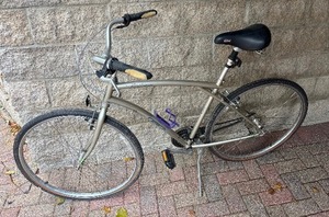 lot 226 image: G - Vintage Bicycle with Shimano Tourney Rear Bicycle Derailleur