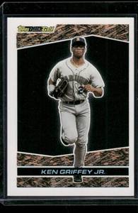 lot 134A image: Ken Griffey Jr. Topps Gold #33 Baseball Card