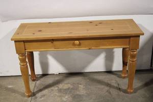 lot 40 image: Broyhill Solid Wood Console Table with Drawer