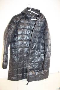 lot 105 image: AVenture XL Black Puffer Coat with Hood