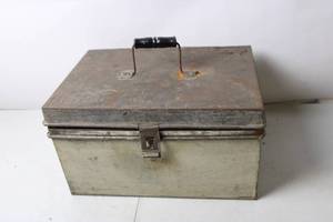lot 126 image: Vintage Metal Tool Box with Distressed Finish
