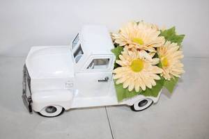 lot 270 image: Decorative Vintage-Style Metal Truck with Floral Arrangement