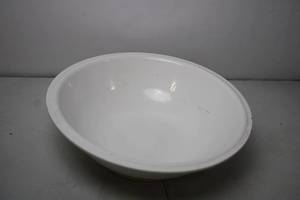 lot 230 image: Vintage White Enamel Wash Basin Bowl - 14 Inches