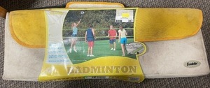 lot 387 image: Franklin Badminton Set