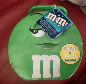 lot 19 image: Green M & M Lunch tin
