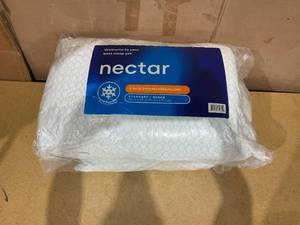 lot 114 image: 2PCS StandardQueen Nectar Cooling Fiber Pillows