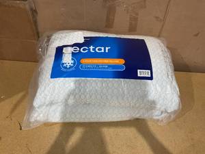 lot 115 image: 2PCS StandardQueen Nectar Cooling Fiber Pillows