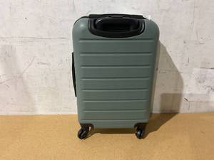 lot 250 image: Jetstream 3 Pieces Carry-On Luggage Set for Airplane Carry On Rolling Suitcase & 2 packing cubes.