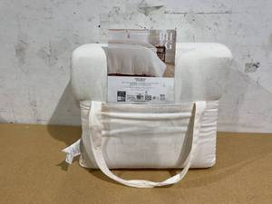 lot 400 image: 3PCS Queen Size Better Homes & Gardens Cream Gauze Comforter Set