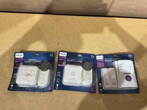 lot 137 image: LOT OF 3 Philips Doorbells