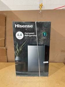 lot 70 image: Hisense 4.4 Cu ft Single Door Mini Refrigerator