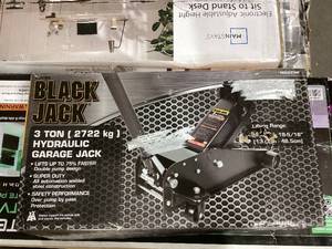 lot 695 image: Black Jack T830023W Garage Jack Dual Piston Quick Lift Performance, 3 Ton Black