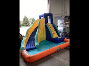 lot 704 image: Splash N Slide