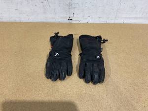 lot 590 image: ActionHeat Mens 5V-Battery, Heated Premium Gloves