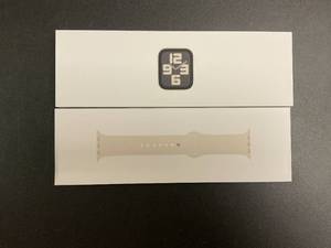 lot 40 image: Apple Watch SE (2nd Gen) GPS 40mm Smartwatch with Starlight Aluminum Case MXEF3LLA