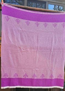 lot 83 image: Lavender Faribo All Wool Blanket