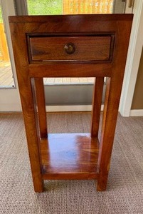 lot 133 image: Rustic Farmhouse Accent Side Table - B