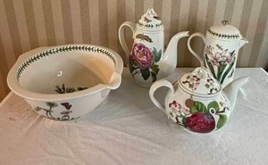 lot 36 image: Portmeirion Botanic Garden Large Accessories (French Press, Mixing Bowls, Tea Pots)