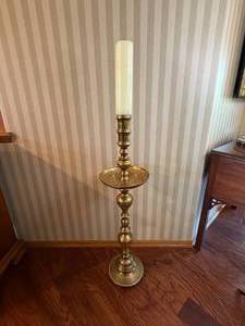 lot 116 image: Ornate Brass Moroccan Pillar Candlestick