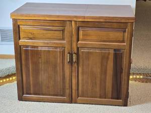 lot 128 image: Handsome Cherry Finish Sewing Machine Cabinet