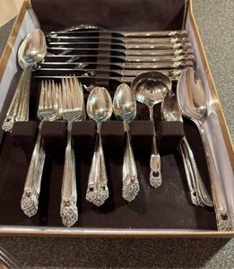 lot 39 image: Rogers Bros Eternally Yours Flatware - Service for Eight