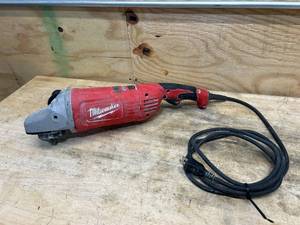 lot 5 image: MILWAUKEE 79 Corder Grinder