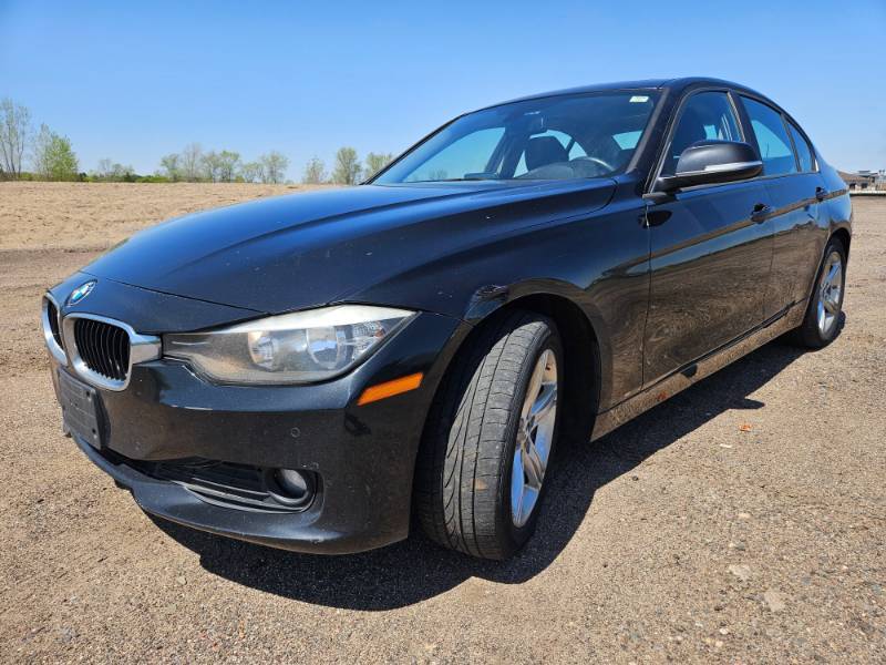 lot 5 image: 2014 BMW 3 Series