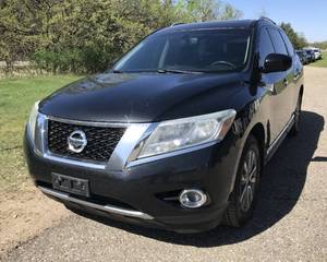 2015 Nissan Pathfinder SL 4X4
