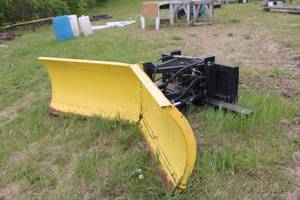 9' Myer Snow Plow - 8 Way adjustable EZ-Y Snowplow - Reserve set at $1,200