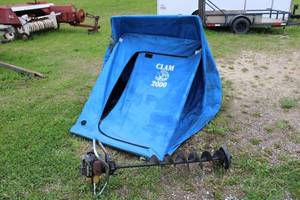 lot 18 image: Clam 2000 Ice Fishing Shelter with Gas Auger